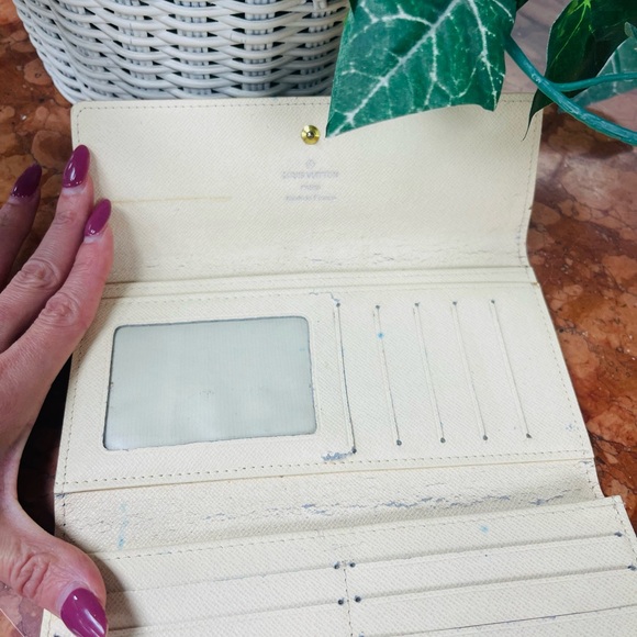 LOUIS VUITTON DAMIER AZUR WALLET - Picture 4 of 11